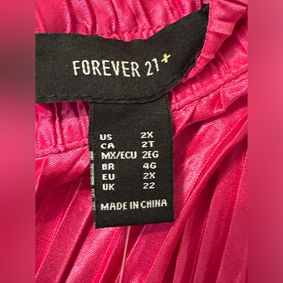 Forever 21+ Hot Pink Pisse Pleated Mock Neck Sleeveless Midi A-line Dress 2X - Picture 10 of 12